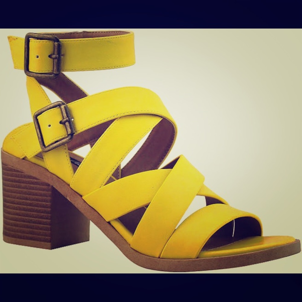 NEW Michael Antonio “Samira” Sandal. Size 9